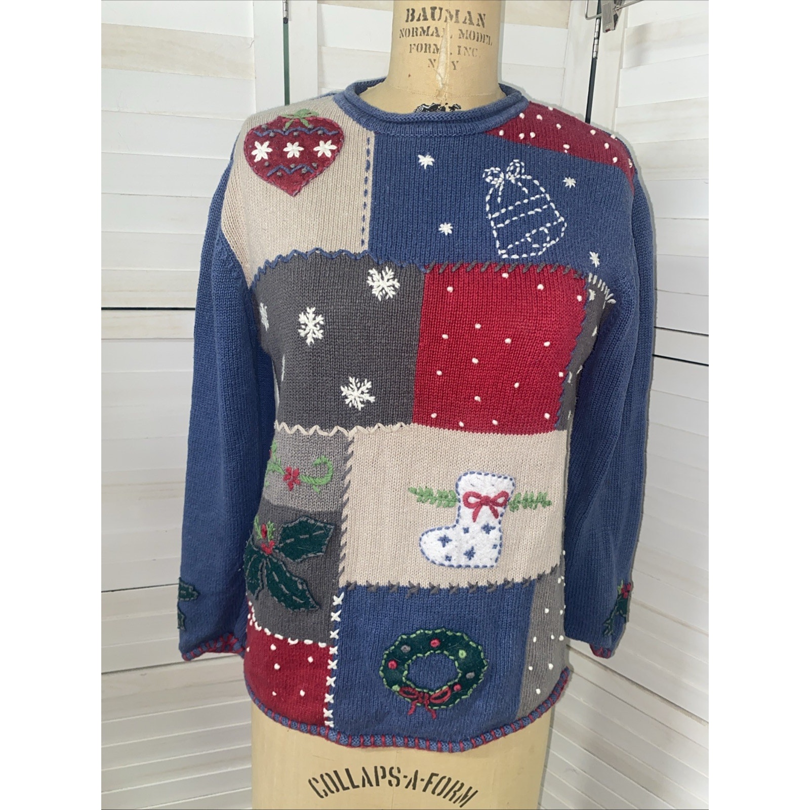 90s Misses Sz Small Christmas Holiday Mittens Snowflake Sweater Embroidered Knit